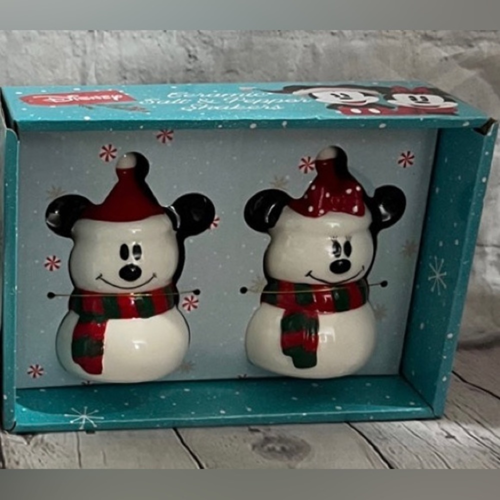 Mickey & Minnie Mouse Snowman Christmas Salt and Pepper Shaker Set